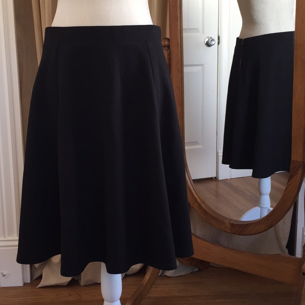 NWT. DownEast black skirt.